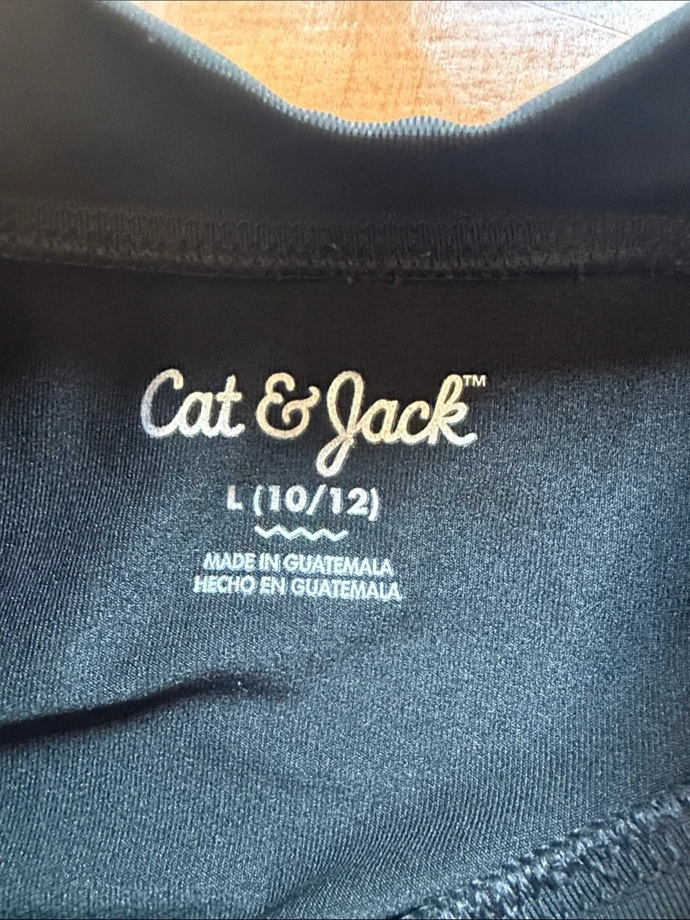 Cat and Jack Girls Swim Set, Size 8/10, Like New, Rash Guard and Shorts 🧡🖤